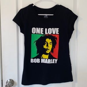 Black printed BOB MARLEY shirt!